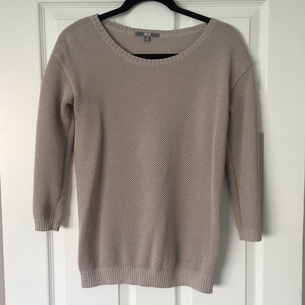 Uniqlo Waffle Knit Gray Sweater
